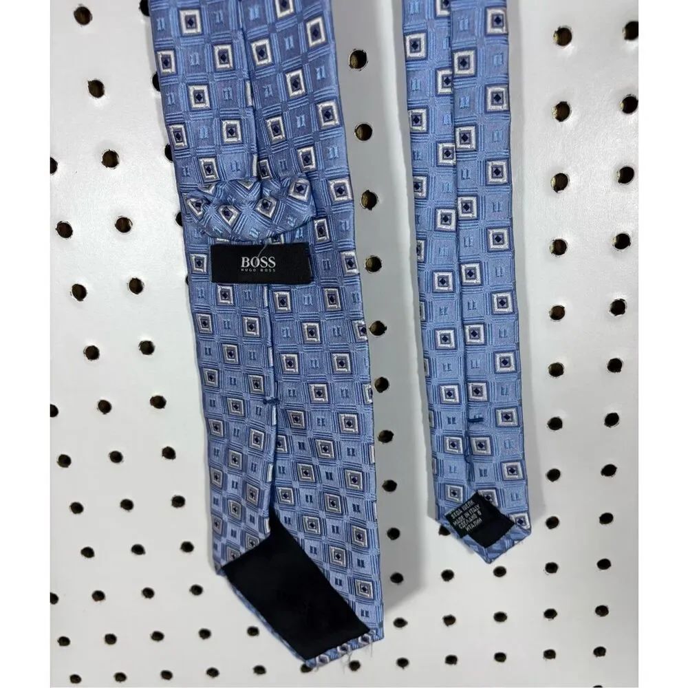 Hugo Boss tie - Picture 4 of 5